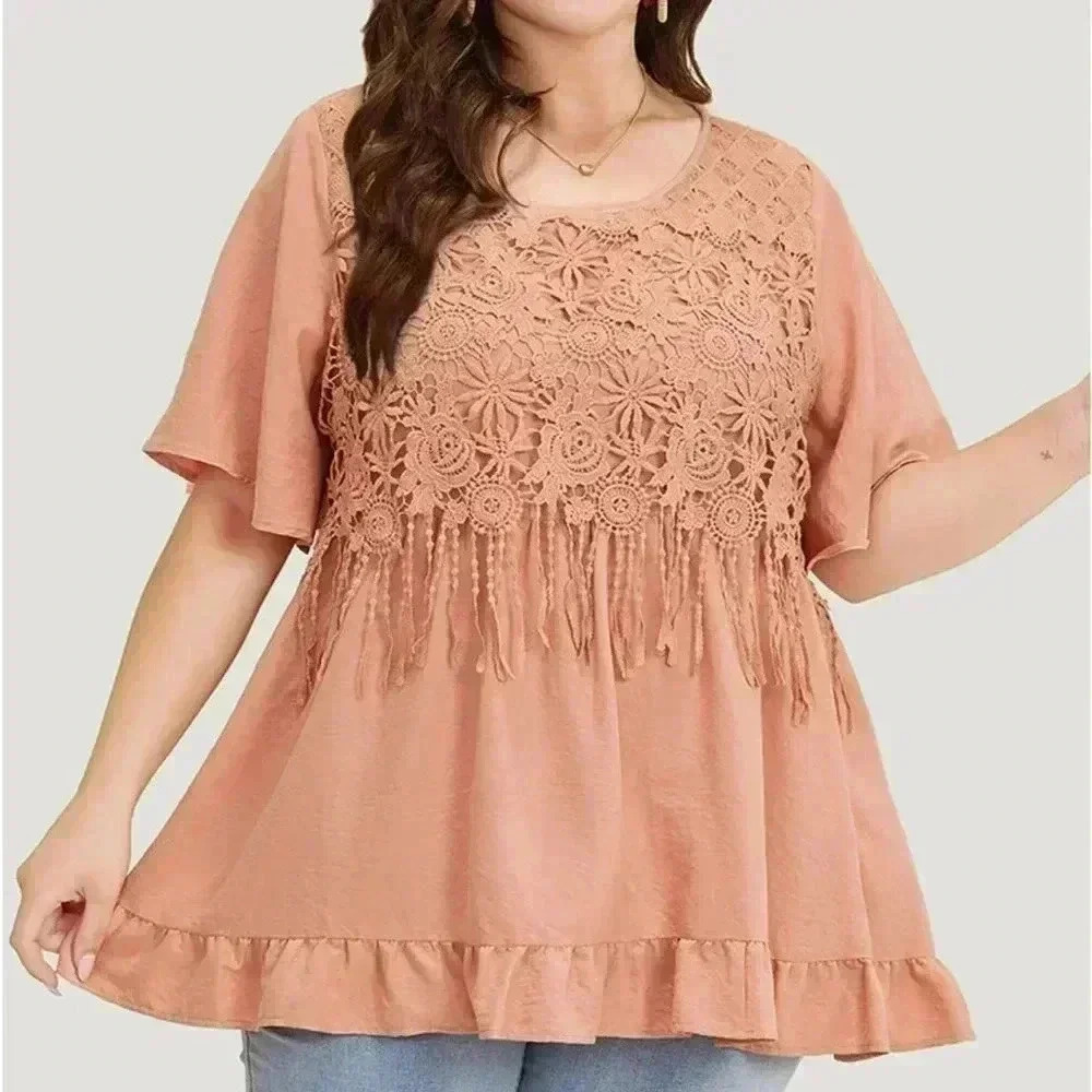 NWT!Coral contrast lace trim flutter hem blouse size 10 or medium